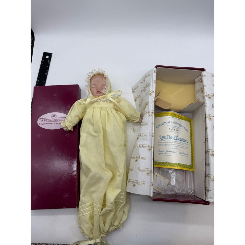 Ashton-Drake Little Bit Sunshine Porcelain Doll Gaby Rademann 1992 Box -spots